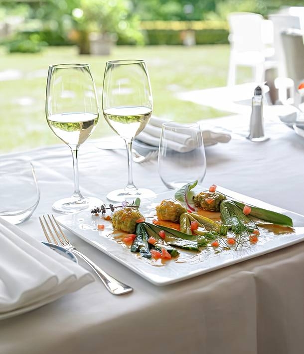 Hôtel Restaurant Du Tourisme - restaurant SERVANCE