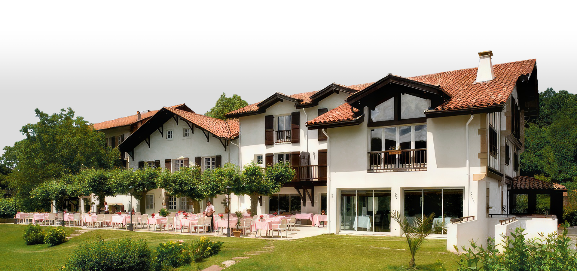 Hôtel Restaurant Du Tourisme - restaurant SERVANCE