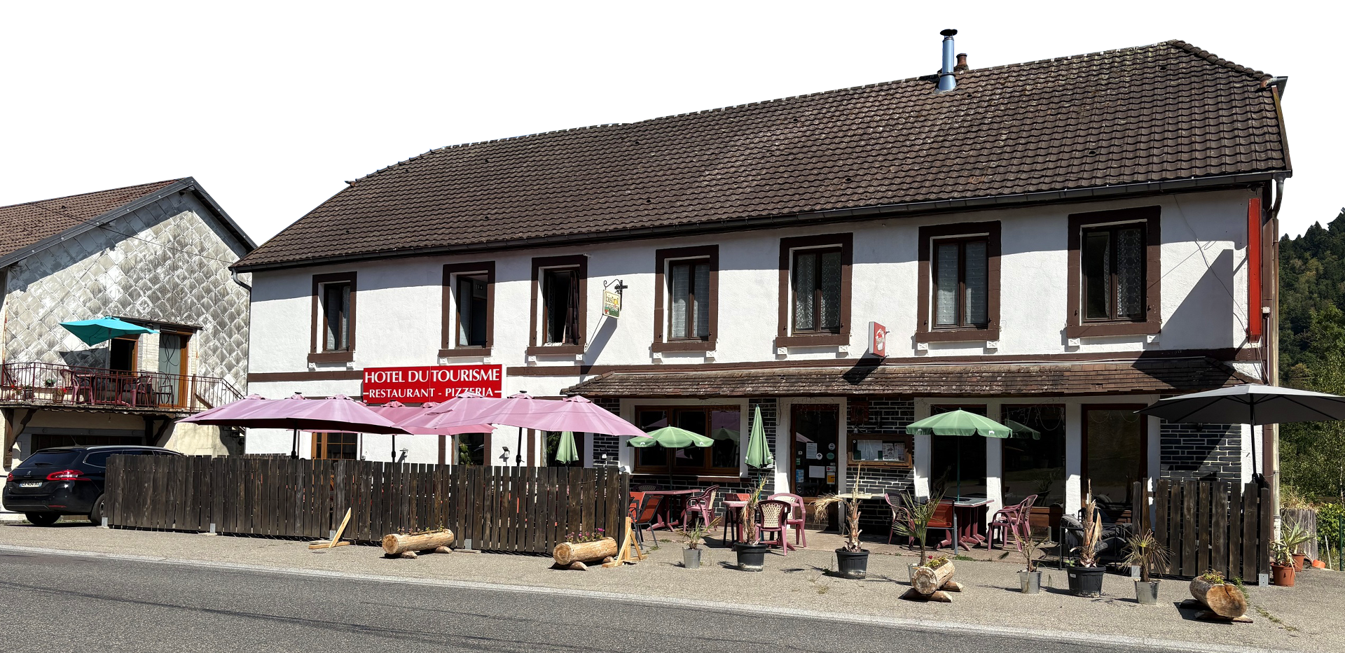 Hôtel Restaurant Du Tourisme - restaurant SERVANCE